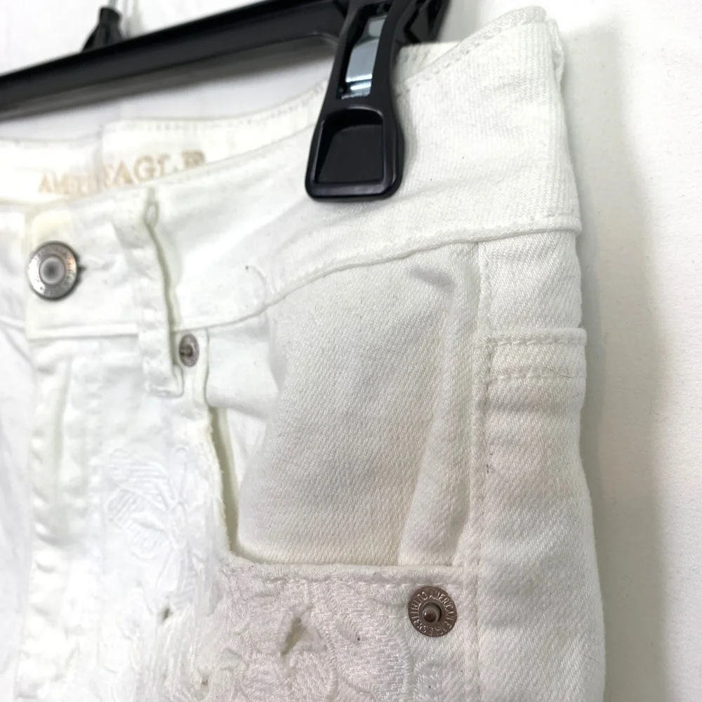 AMERICAN EAGLE White Lace HI-RISE SHORTIE Shorts 6 - Picture 9 of 16